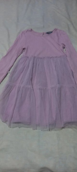 Vestido de niña rosa con falda de tul