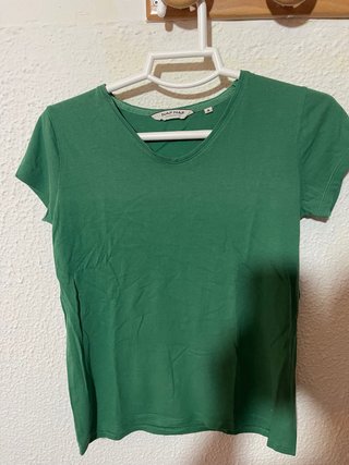 Camiseta verde Naf Naf
