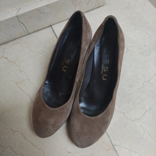 Zapatos de tacón Thesu ante marrón T. 37