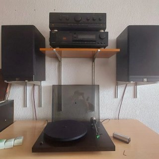 Equipo HiFi con Altavoces