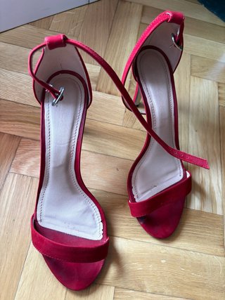 Sandalias de tacón rojas