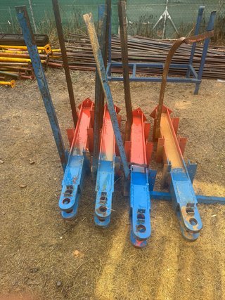 Set de 4 Potros de Construcción de grua comansa