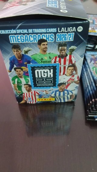 Cajas Megacracks 2026/27 1ª y 2ª Edición O sobres