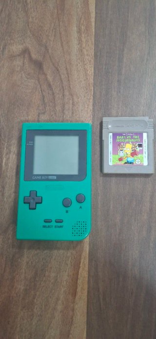 Nintendo Game Boy Pocket Verde + Juego
