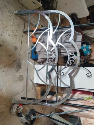 Cabecero de Metal Plateado