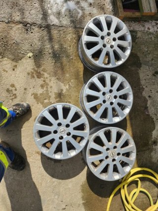4 Llantas Opel 16 pulgadas