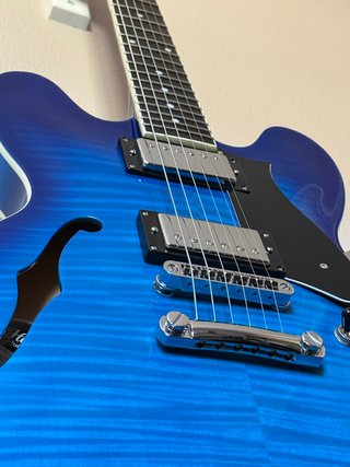 Chitarra Heritage Ascent+ H-535 con miglioramenti