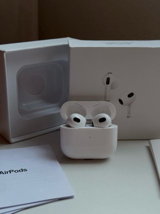 Apple AirPods