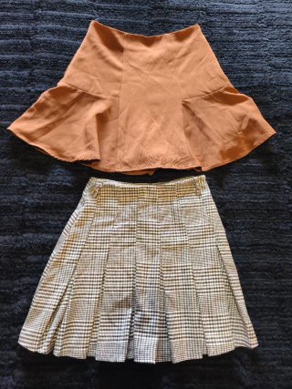 Lote de 2 faldas. Una falda pantalón