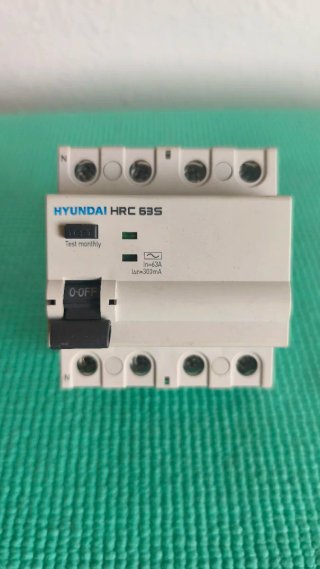 Interruptor Diferencial Hyundai HRC 63S