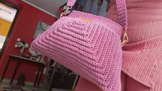 Mala de Crochê Rosa Feita à Mão
