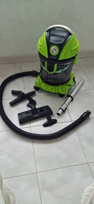 Aspirador húmedo y secosin bolsa - Cecotec Conga