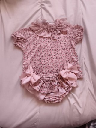 Conjunto Pequeñines Estampado Floral Talla 4