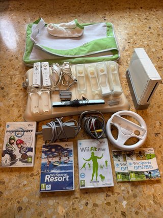 Consola Nintendo Wii con Wii Fit y Accesorios