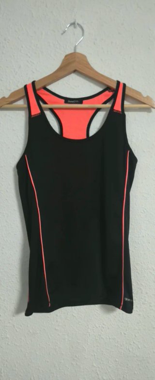 Camiseta Deportiva Shana GYM Negra y Rosa