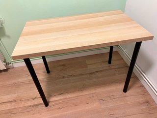 Mesa de escritorio estilo nórdico