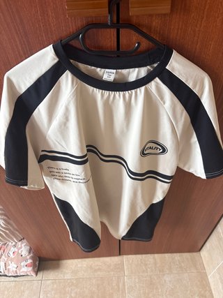 Camiseta Shein Blanca y Negra Talla S