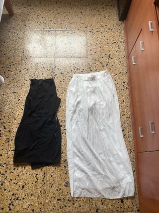 Conjunto de falda larga blanca y vestido negro