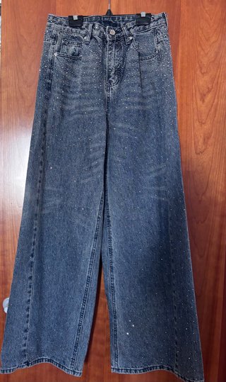 Jeans Pata Ancha con Brilli Brilli Talla M