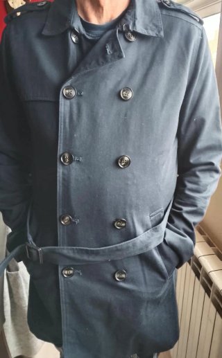Gabardina de caballero azul