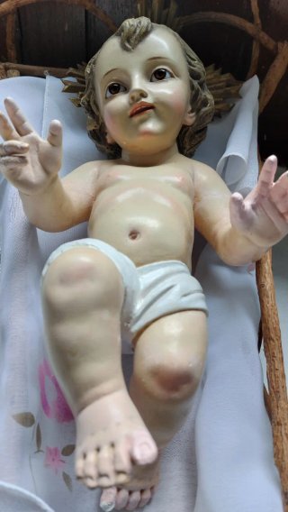 Niño Jesús de Olot 30 cm en Cuna Rústica