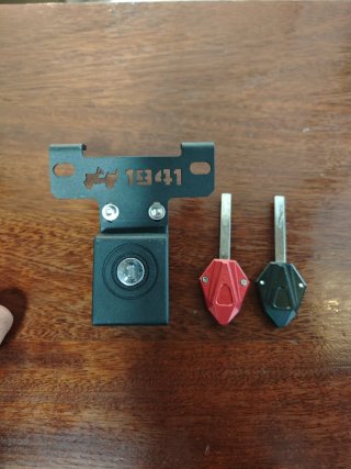 Cerradura de capó para Jeep Wrangler JL
