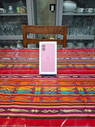 Caja iPhone 16 Rosa