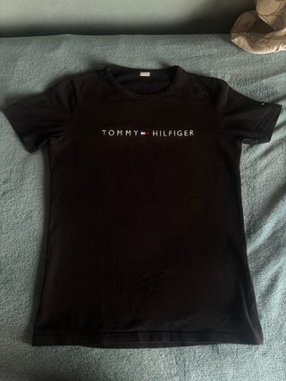 Camiseta Tommy Hilfiger Negra