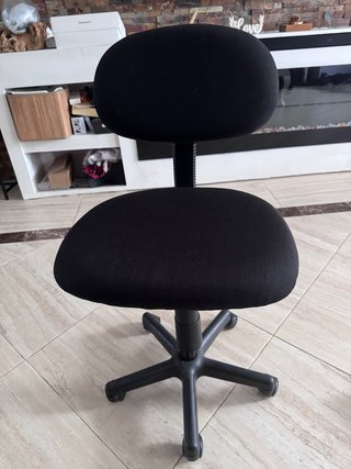Silla de escritorio negra