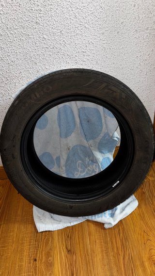 Neumático Kumho 195/55 R16 HS63