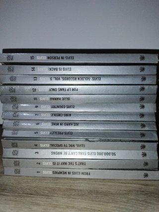 Colección 13 CD con Libros Elvis Presley