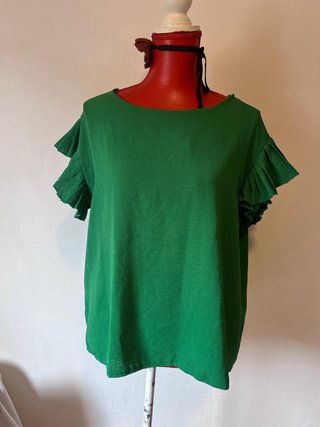 Blusa Verde con Mangas de Volante