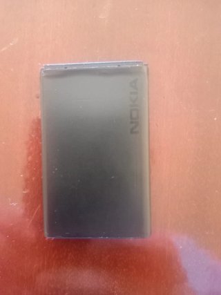 Telefono Movil Panasonic y bateria de Nokia