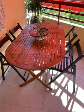 Conjunto de terraza: mesa y 4 sillas