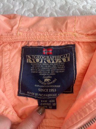 Cazadora Cortavientos Geographical Norway coral