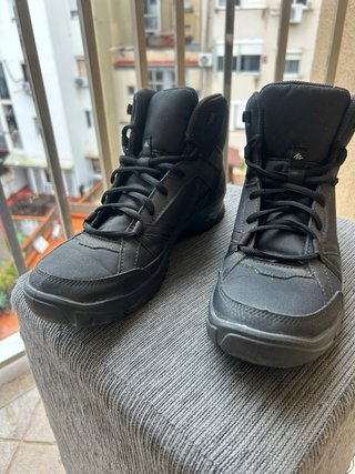 Botas de montaña Decathlon Negras Talla 40,5