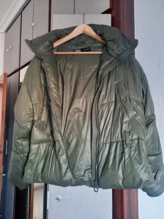 Cazadora Impermeable Zara Verde Talla M
