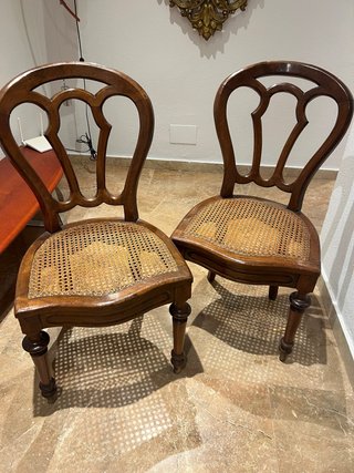 2 Sillas Isabelinas de Madera
