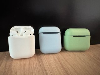 Apple AirPods + Fundas
