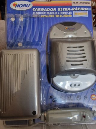 Cargador Ultra Rápido Noru para Pilas AA/AAA