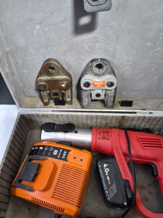 Prensa Multicapa Novopress con Accesorios