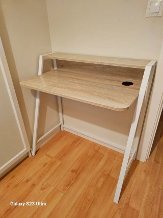 Mesa de escritorio compacta