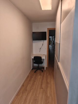 SE ALQUILA HABITACIÓN EN EL CENTRO DE MATARÓ – 450