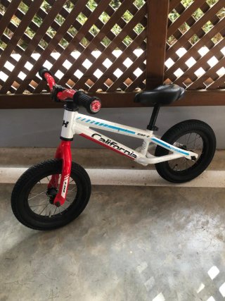 Bicicleta de equilibrio BH California 12