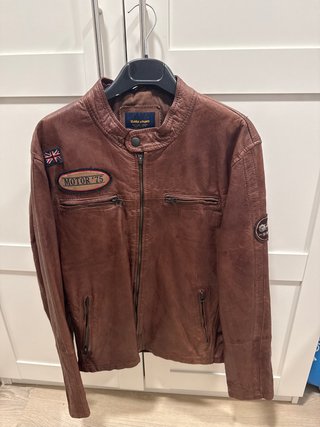 Chaqueta de cuero marrón Zara