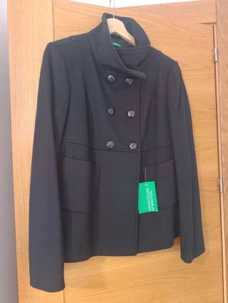 Abrigo de paño negro United Colors of Benetton
