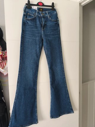 Pantalón vaquero campana Lee