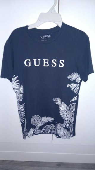 Camiseta Guess Azul con Estampado