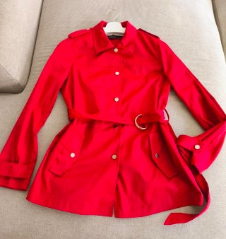 Gabardina Roja Zara