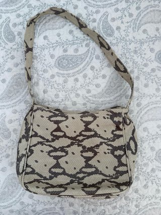 Bolso con Estampado de Serpiente